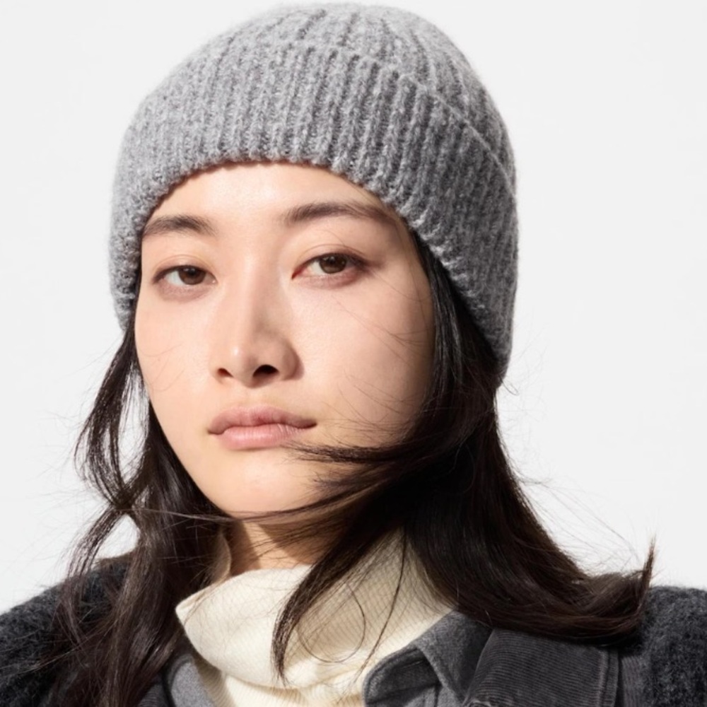 Uniqlo HEATTECH Ribbed Beanie Gray
